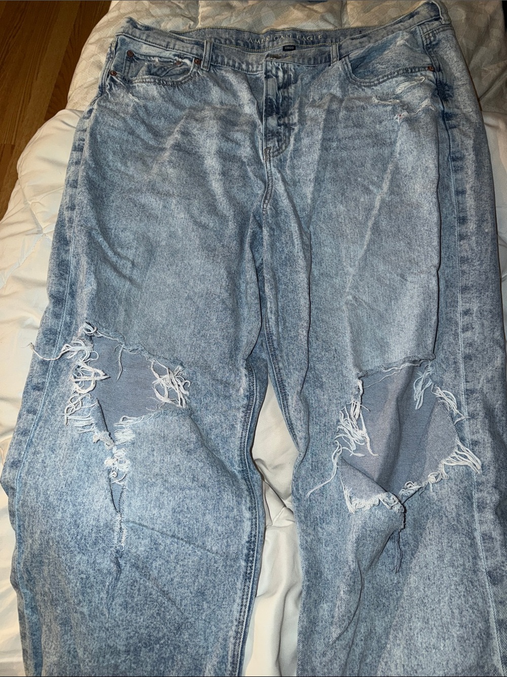 American Eagle Baggy Straight Rigid Distressed Jeans Size 20 Regular